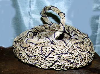 [Picture of a small random weave basket]